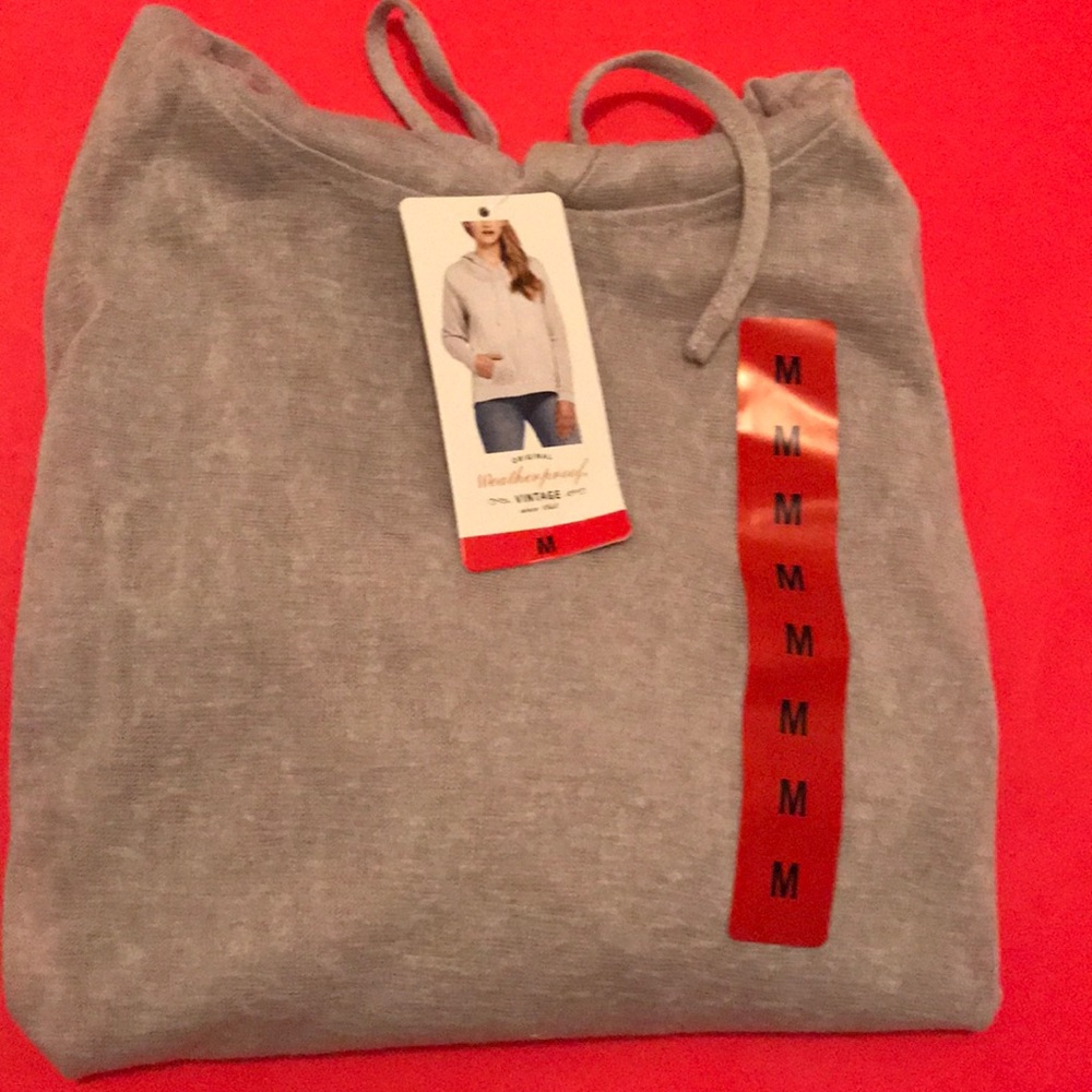 WEATHER POOF VINTAGE LADIES SWEATER.